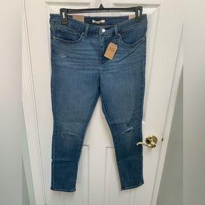 NEW- Women’s Levi 311 Shaping Skinny Jeans -size 31